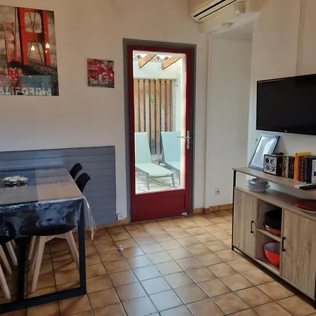Apartment Joli F2 Avec Jolie Terrasse -appt4 *
