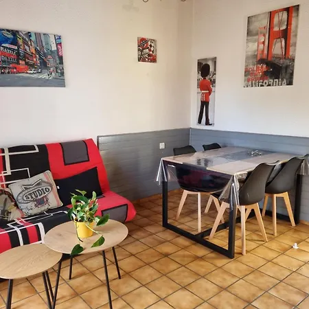 Joli F2 Avec Jolie Terrasse -appt4 *