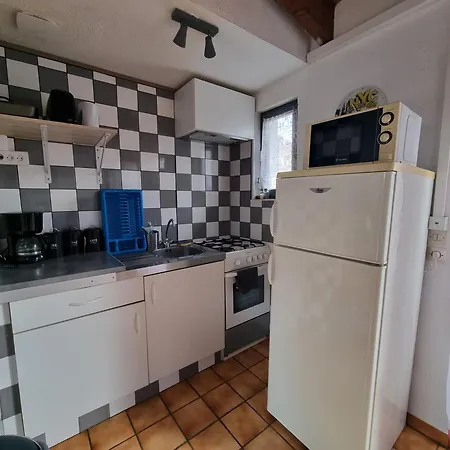 Joli F2 Avec Jolie Terrasse -appt4 Amelie-les-Bains-Palalda
